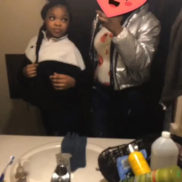 Meet your Posher, Zee - Picture 1 of 1